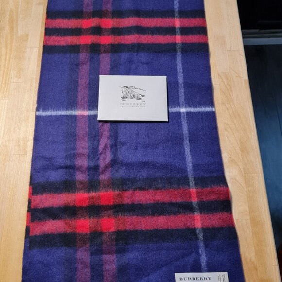 Burberry Check Cashmere Scarf Purple Grape - Picture 2 of 3